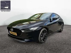Zwart Gebruikt 2023 Mazda 3 Sportive Hatchback | € 26.950 (Eerlijke prijs)