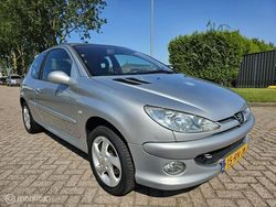 Grijs Gebruikt 2005 Peugeot 206 Quiksilver Hatchback | € 649 (Goede deal)