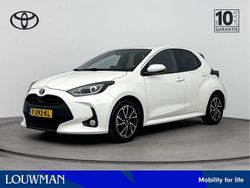 Wit Gebruikt 2022 Toyota Yaris Hybrid Limited Hatchback | € 20.795 (Eerlijke prijs)