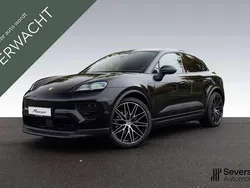 Zwart Gebruikt 2025 Porsche Macan SUV | € 91.988 (Duur)