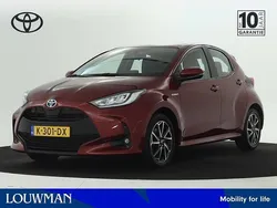 Rood, metallic lak Gebruikt 2020 Toyota Yaris Hatchback | € 20.900 (Eerlijke prijs)