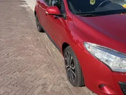 Rood Gebruikt 2010 Renault Mégane III Expression Hatchback | € 4.995 (Eerlijke prijs)