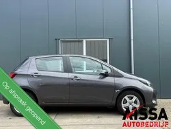 Grijs Gebruikt 2016 Toyota Yaris Hatchback | € 13.875 (Eerlijke prijs)