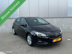 Zwart Gebruikt 2017 Opel Astra Hatchback | € 9.750 (Iets duurder)
