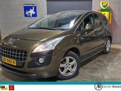 Bruin, metallic lak Gebruikt 2012 Peugeot 3008 MPV | € 4.450 (Eerlijke prijs)