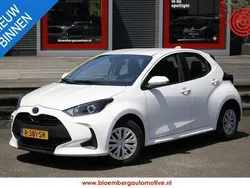 Wit Gebruikt 2022 Toyota Yaris Active Hatchback | € 19.900 (Eerlijke prijs)