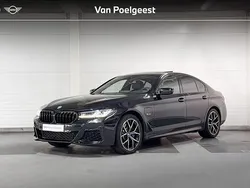 Saphirschwarz metallic (zwart metallic) Gebruikt 2022 BMW 530e Executive Sedan | € 42.900 (Iets duurder)