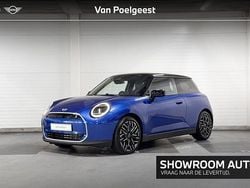 Blauw Nieuw 2025 Mini Cooper SE Favoured Hatchback | € 41.990 (Iets duurder)