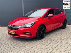 Rood Gebruikt 2016 Opel Astra Innovation Hatchback | € 8.950 (Eerlijke prijs)