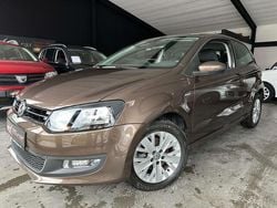 Bruin Gebruikt 2013 VW Polo Sedan | € 11.800 (Goede deal)