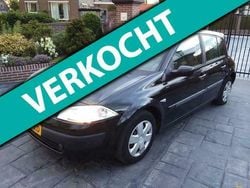Zwart Gebruikt 2004 Renault Mégane II Expression+ Hatchback | € 995