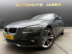 Zwart Gebruikt 2016 BMW 320 Sedan | € 9.950 (Goede deal)