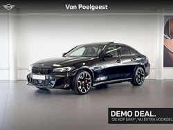 Saphirschwarz metallic (zwart metallic) Gebruikt 2025 BMW 330e M Sport Sedan | € 56.900 (Goede deal)