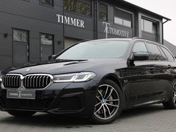 Zwart Gebruikt 2023 BMW 530e Executive Stationwagen | € 43.900 (Goede deal)