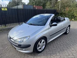 Grijs Gebruikt 2002 Peugeot 206 CC Cabriolet | € 950 (Goede deal)