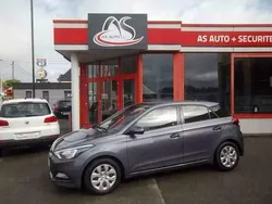 Grijs Gebruikt 2015 Hyundai i20 Sedan | € 8.500 (Goede deal)