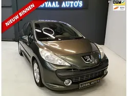 Grijs, metallic lak Gebruikt 2011 Peugeot 207 Hatchback | € 4.499 (Eerlijke prijs)