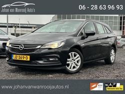Zwart Gebruikt 2016 Opel Astra Edition Stationwagen | € 7.950 (Goede deal)