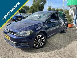 Blauw, metallic lak Gebruikt 2019 VW Golf VII Join Hatchback | € 18.450 (Eerlijke prijs)