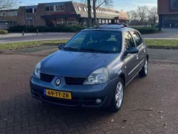 Grijs Gebruikt 2007 Renault Clio II Campus Hatchback | € 3.200 (Iets duurder)