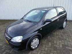 Zwart Gebruikt 2004 Opel Corsa Essentia Hatchback | € 995 (Eerlijke prijs)