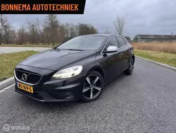 Zwart Gebruikt 2017 Volvo V40 R-Design Stationwagen | € 14.495 (Eerlijke prijs)