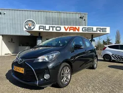 Zwart Gebruikt 2014 Toyota Yaris Hatchback | € 7.999 (Eerlijke prijs)