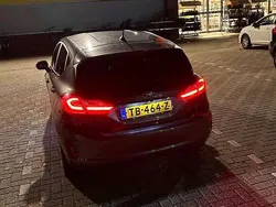 Grijs Gebruikt 2018 Ford Fiesta Trend Hatchback | € 8.000 (Eerlijke prijs)