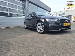 Zwart Gebruikt 2016 Audi A3 Sport Sedan | € 14.995 (Eerlijke prijs)