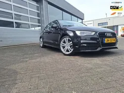Zwart Gebruikt 2016 Audi A3 Sport Sedan | € 14.999 (Eerlijke prijs)