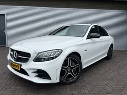 Wit Gebruikt 2020 Mercedes C300e Business Sedan | € 27.885 (Eerlijke prijs)