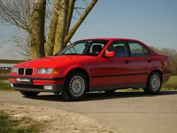 Rood Gebruikt 1994 BMW 320 Sedan | € 16.950