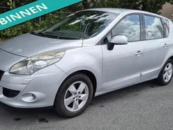 Grijs, metallic lak Gebruikt 2010 Renault Scénic III Dynamique MPV | € 4.499 (Eerlijke prijs)