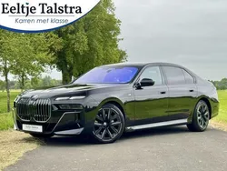 Zwart, metallic lak Gebruikt 2025 BMW 740 M Sport Sedan | € 124.800