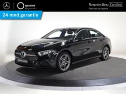 Zwart Gebruikt 2020 Mercedes E250 AMG Sedan | € 28.850 (Eerlijke prijs)