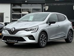 Zilver Gebruikt 2023 Renault Clio V Techno Hatchback | € 17.790 (Goede deal)