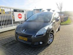 Grijs Gebruikt 2011 Peugeot 5008 MPV | € 1.650 (Super prijs)