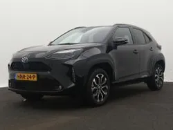 Zwart metallic Gebruikt 2024 Toyota Yaris Cross Limited SUV | € 31.945 (Eerlijke prijs)