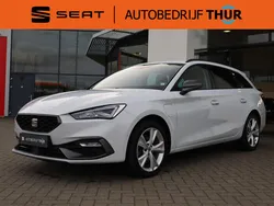 Wit, metallic lak Gebruikt 2021 Seat Leon FR Stationwagen | € 23.950 (Eerlijke prijs)