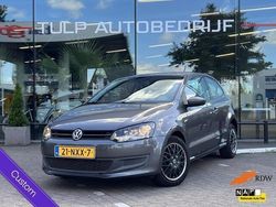 Grijs, metallic lak Gebruikt 2011 VW Polo Comfortline Hatchback | € 8.440 (Eerlijke prijs)