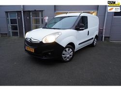 Wit (metallic) Gebruikt 2016 Opel Combo Edition Sedan | € 5.595 (Iets duurder)