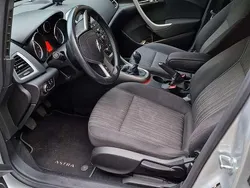 Zilver Gebruikt 2010 Opel Astra Edition MPV | € 4.449 (Eerlijke prijs)
