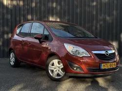 Rood Gebruikt 2013 Opel Meriva Cosmo MPV | € 8.849 (Eerlijke prijs)