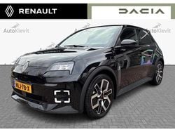 Noir etoile (zwart metallic) Gebruikt 2025 Renault R5 Komfort Hatchback | € 30.950 (Goede deal)