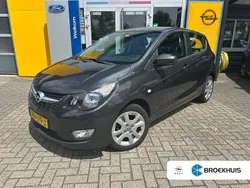 Grijs, metallic lak Gebruikt 2017 Opel Karl Edition Hatchback | € 8.300 (Eerlijke prijs)
