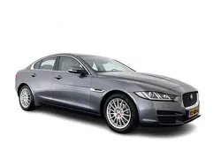 Grijs Gebruikt 2018 Jaguar XE Prestige Sedan | € 7.445 (Super prijs)