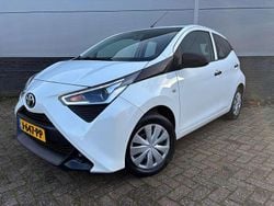 Wit Gebruikt 2020 Toyota Aygo Hatchback | € 10.980 (Eerlijke prijs)