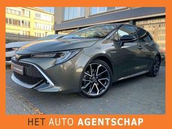 Grijs Gebruikt 2020 Toyota Corolla Plus Sedan | € 30.990 (Iets duurder)
