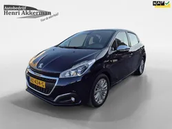 Blauw Gebruikt 2017 Peugeot 208 Allure Hatchback | € 11.800 (Eerlijke prijs)