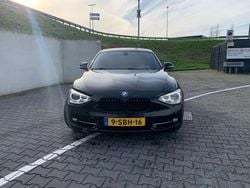 Zwart Gebruikt 2013 BMW 114 Executive Hatchback | € 7.495 (Eerlijke prijs)